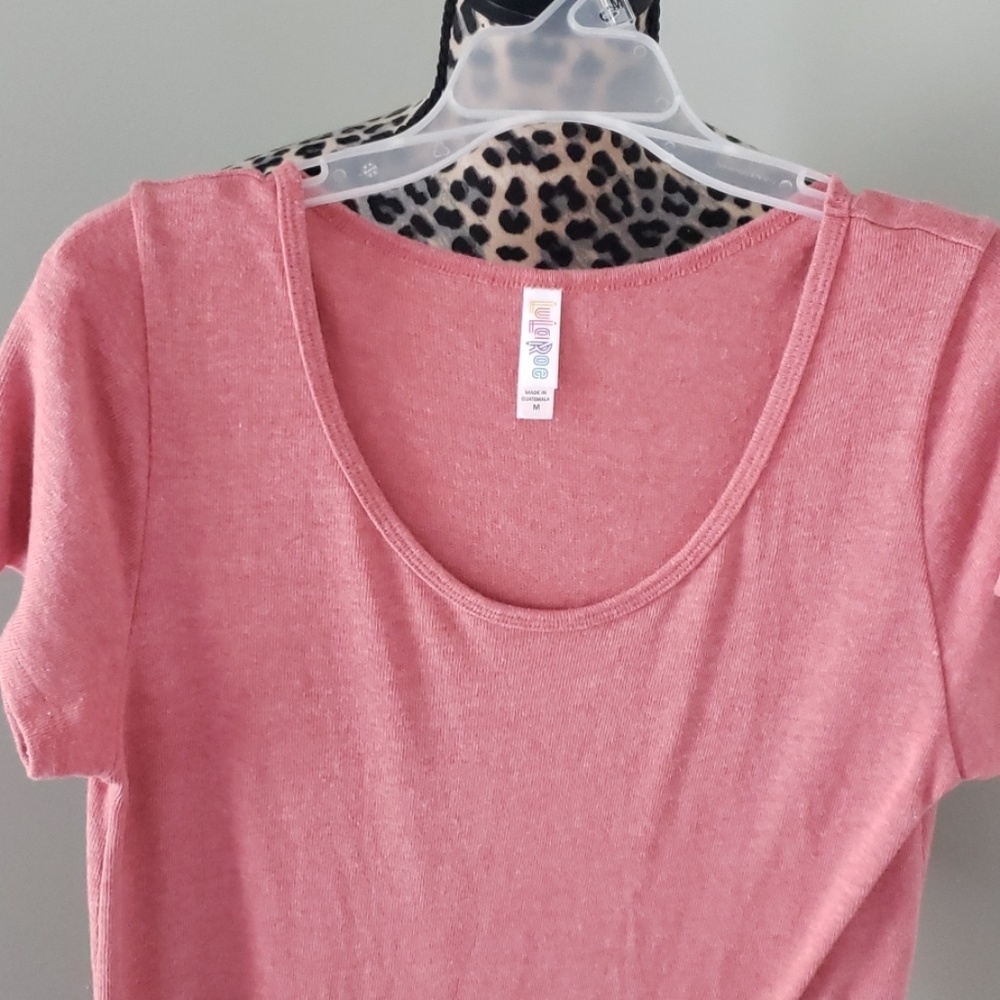 LuLaRoe classic tee M